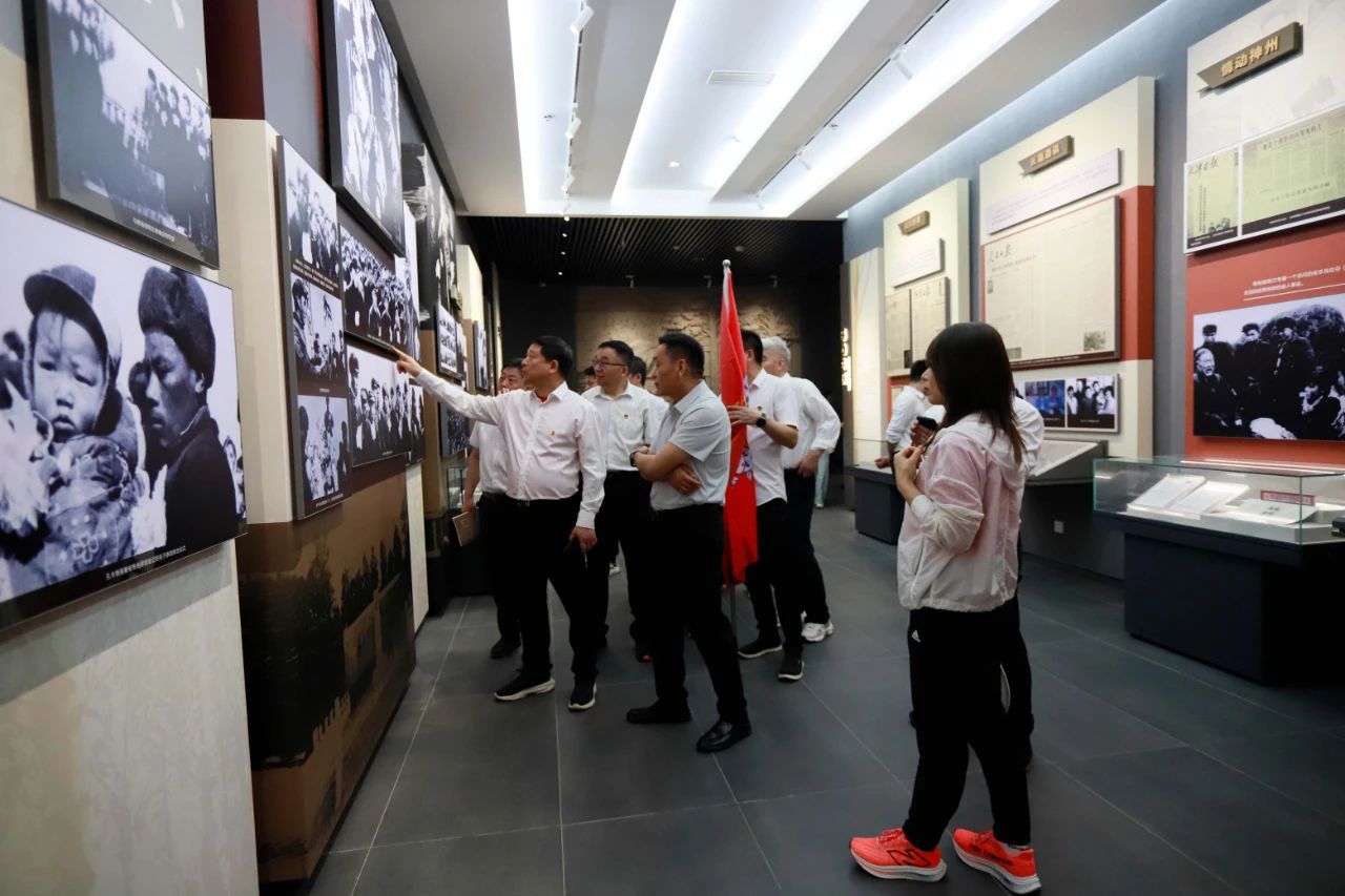 砥礪初心使命，汲取奮進(jìn)力量丨花花牛乳業(yè)集團(tuán)黨委組織開(kāi)展學(xué)習(xí)“焦裕祿精神”主題黨日活動(dòng)