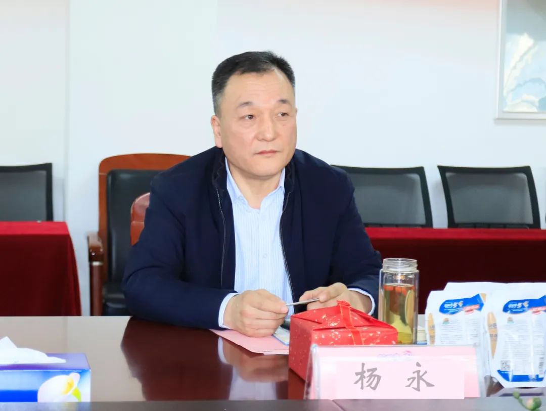 深化合作交流 互信共贏發(fā)展丨瑞典愛(ài)克林公司首席執(zhí)行官 Ms.Marie Samuelsson 一行蒞臨花花牛乳業(yè)集團(tuán)參觀座談