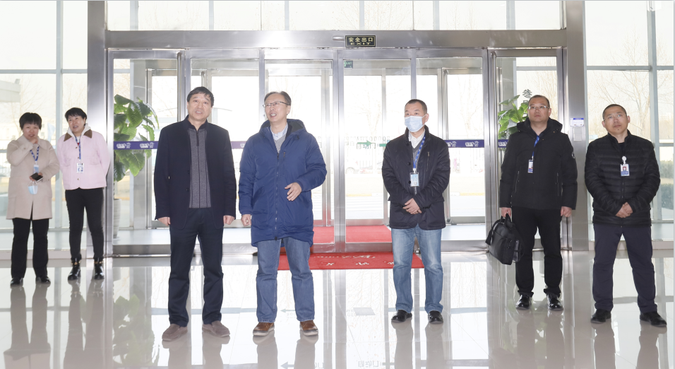 花花牛丨東北農(nóng)大食品學(xué)院院長(zhǎng)、中原食品實(shí)驗(yàn)室首席科學(xué)家姜毓君教授蒞臨花花牛乳業(yè)集團(tuán)調(diào)研