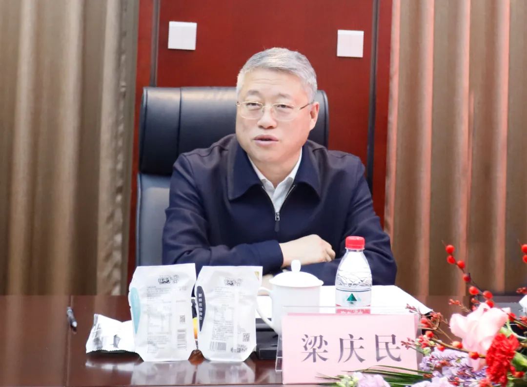 新年開新局 合作促發(fā)展丨佳木斯市委常委、副市長閆志剛一行蒞臨花花牛乳業(yè)集團及佳田企業(yè)考察座談