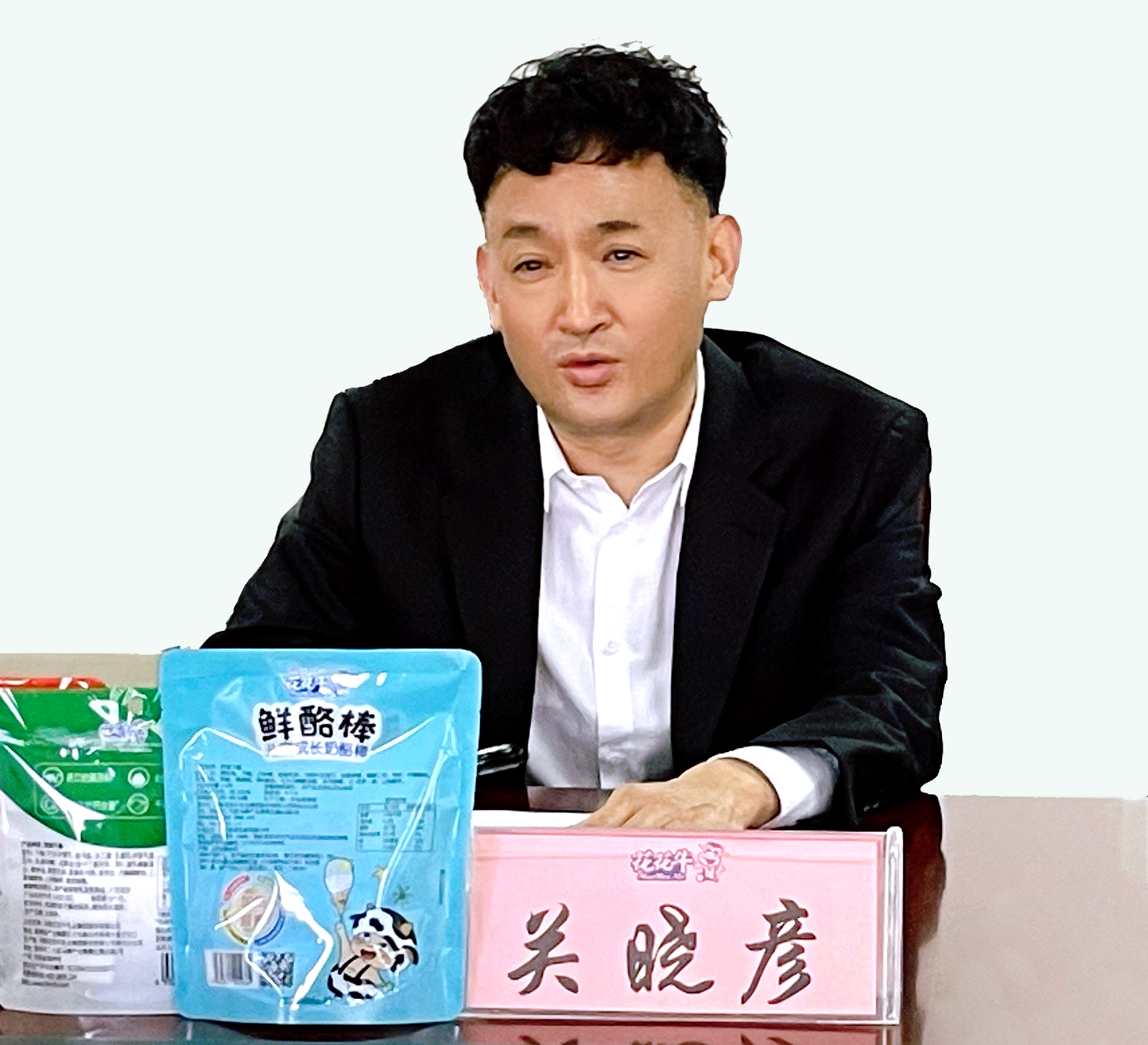 河南省委常委、副省長費(fèi)東斌蒞臨 花花牛乳業(yè)集團(tuán)調(diào)研